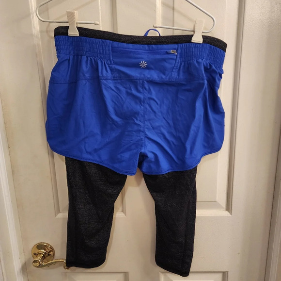 Athleta Go Getter 2-in-1 Knicker Pants size med - Picture 4 of 4